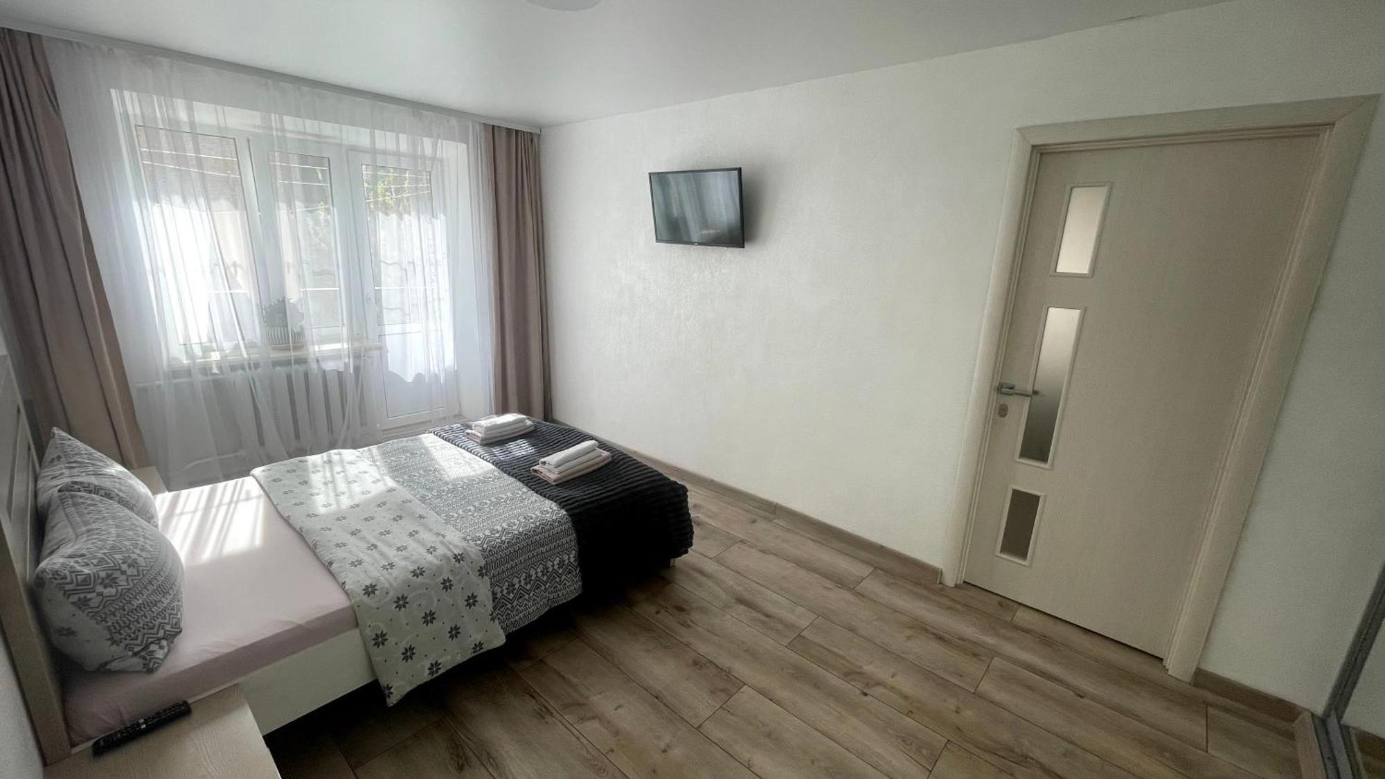 Нова 2Х Кімнатна В Центре Rivne Exteriör bild