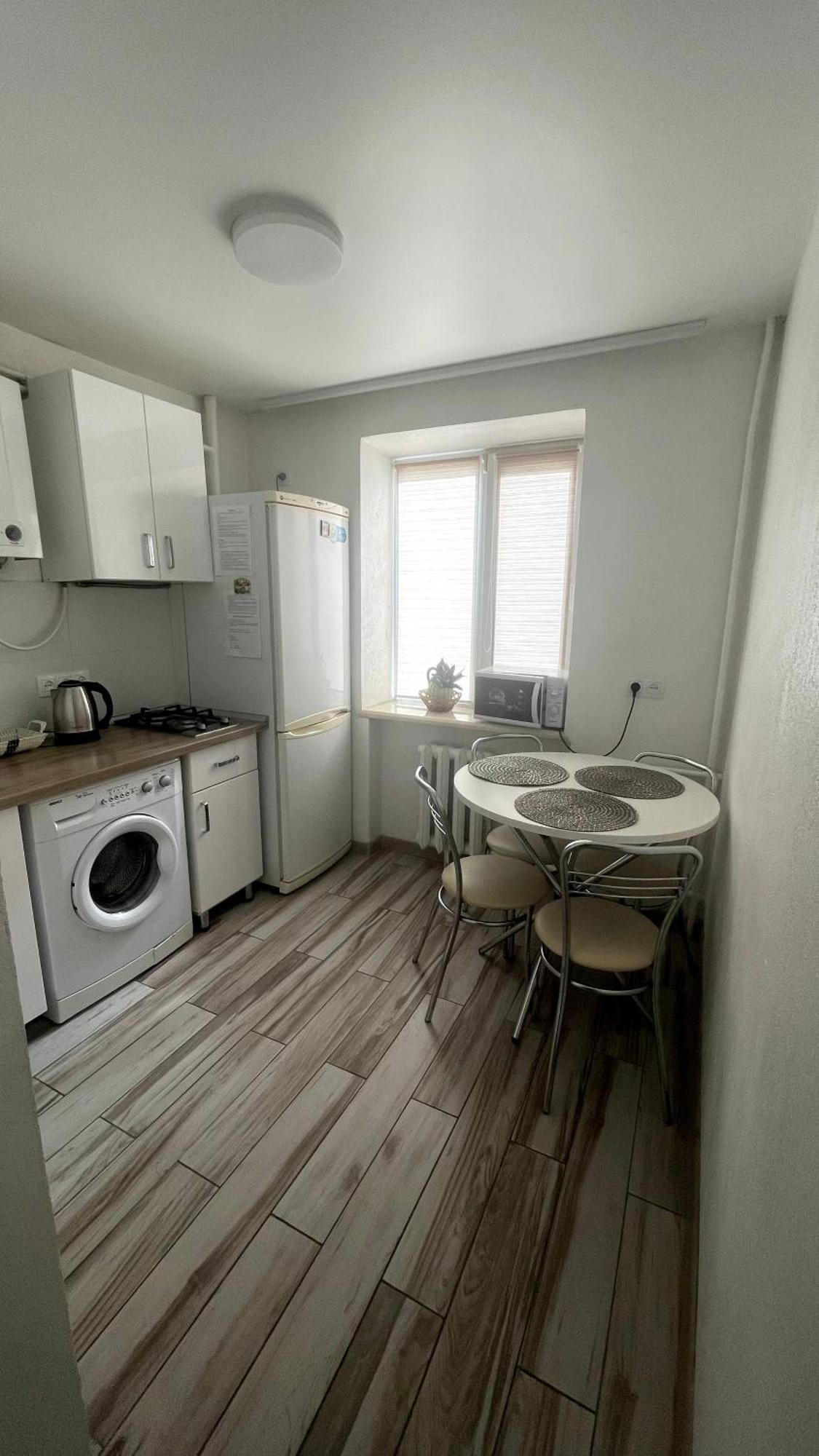 Нова 2Х Кімнатна В Центре Rivne Exteriör bild